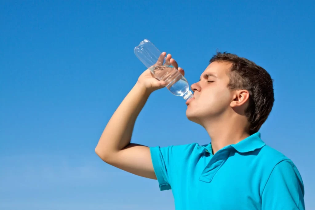 Quanta acqua bere al giorno