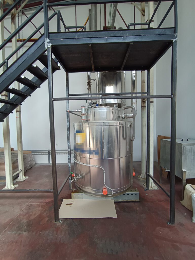  Impianto pilota di estrazione di olio di grano duro Casillo [Fonte: Carbone Simona. (2023) Microbiologia Italia]