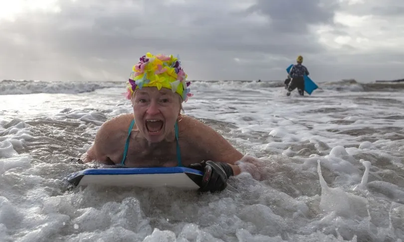 Nuotare in Acqua Fredda Menopausa