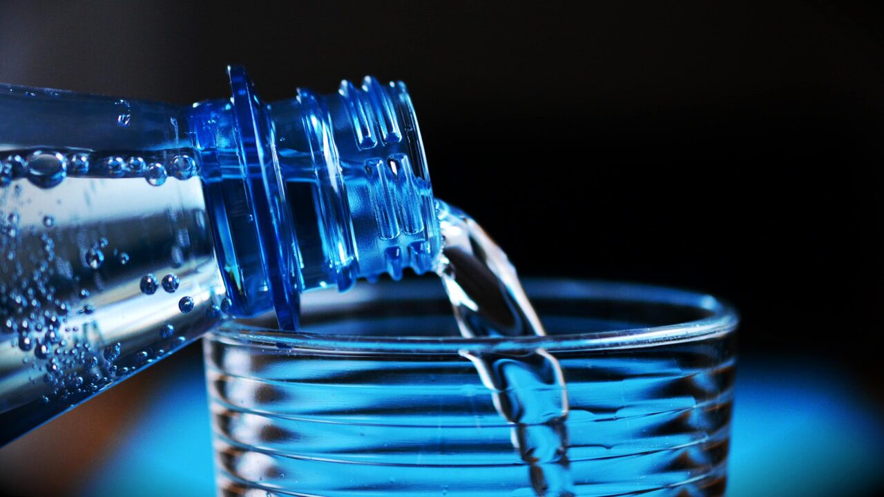 Find out if drinking a lot of water makes you lose weight