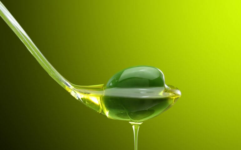tre cucchiai di Olio d'oliva