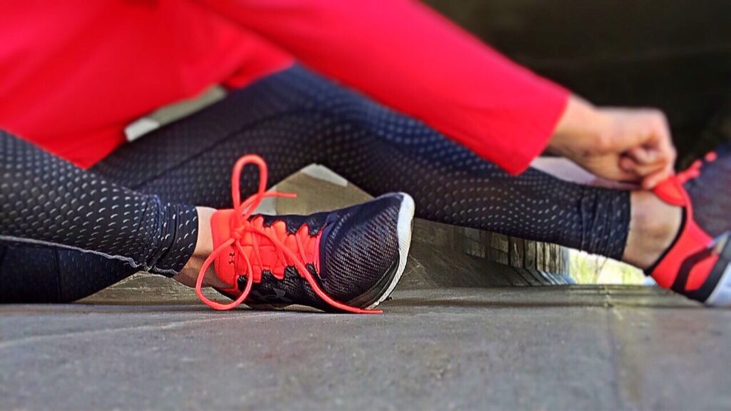 Allenamento gambe da fare a casa: esercizi efficaci senza attrezzi