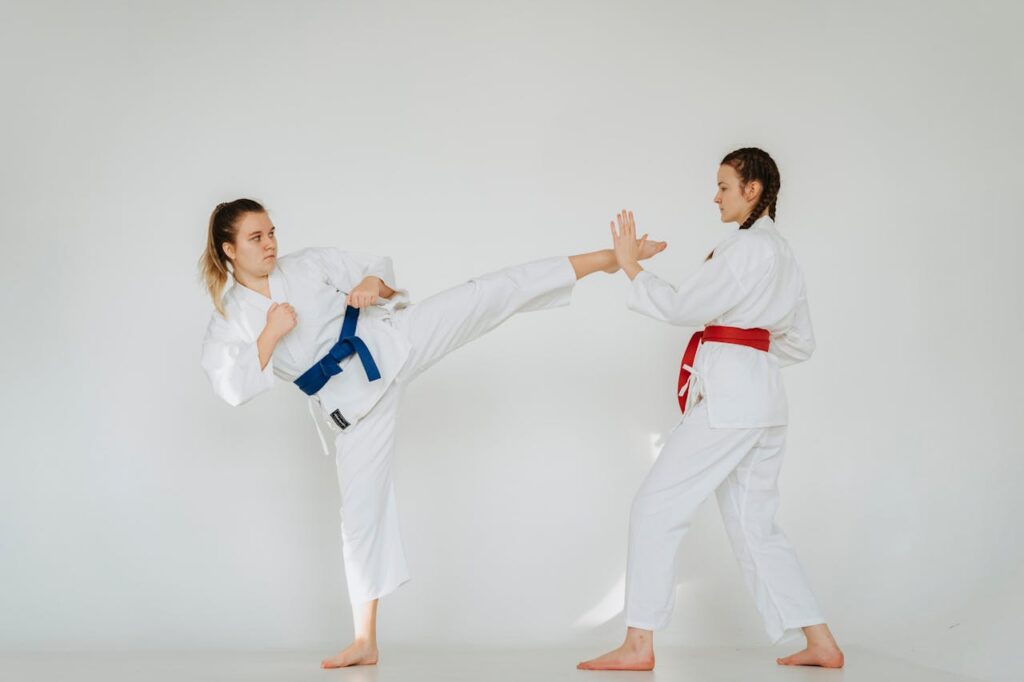 Allenamento karate: disciplina, tecnica e benefici