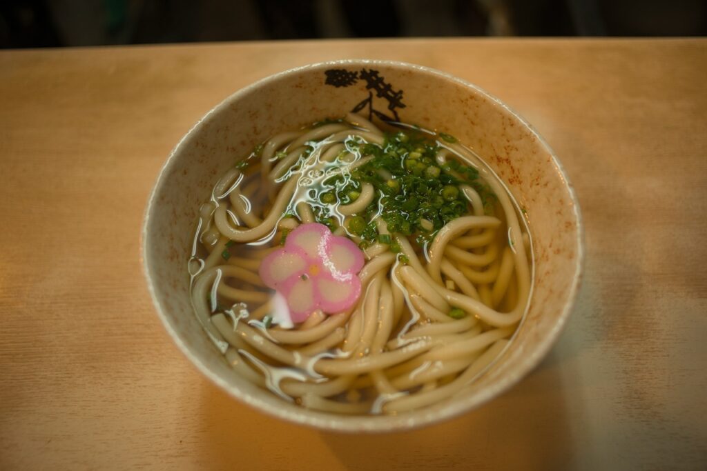 Come mangiare noodles: tradizioni e benefici nutrizionali