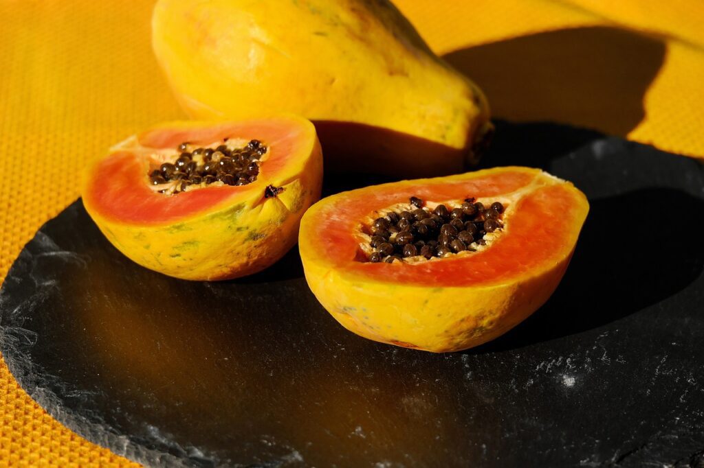 Come mangiare papaya: benefici, preparazione e idee di consumo