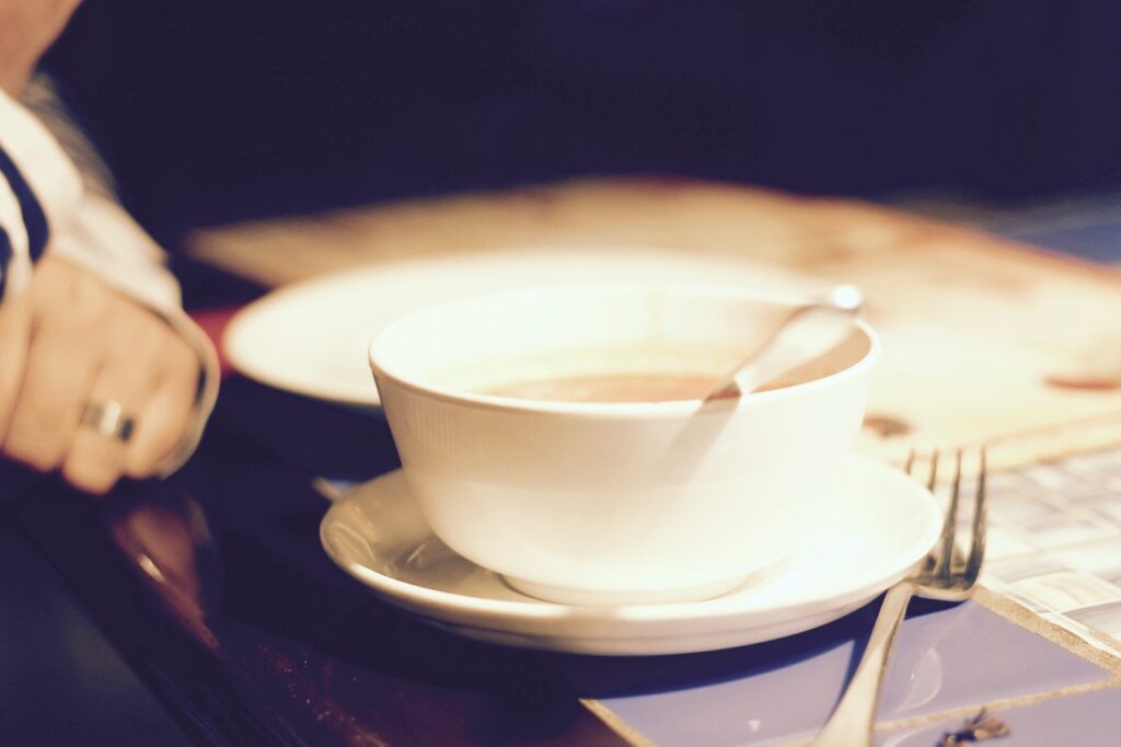 Tachicardia dopo mangiato: cause, sintomi e soluzioni pratiche