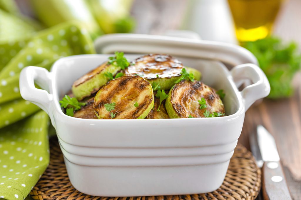 Mantenersi Idratati con la Dieta: Consigli, Benefici e Alimenti Chiave