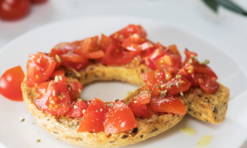 Come Mangiare le Friselle: Ricette, Abbinamenti e Consigli