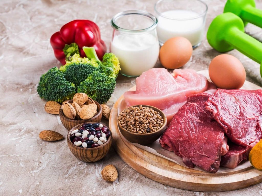Alimentazione per Aumentare la Massa Muscolare: Linee Guida e Cibi Essenziali