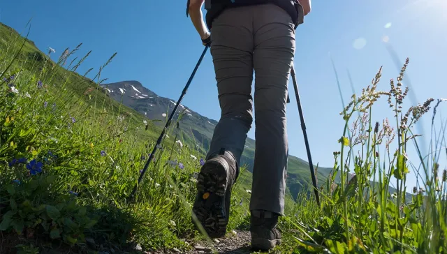 Palpitazioni Improvvise Durante una Camminata: Cause e Rimedi