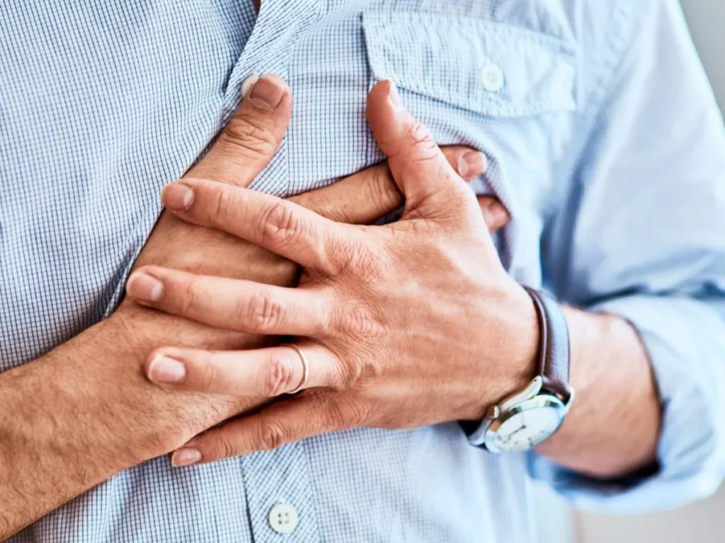 Ischemia del Braccio Sinistro: Sintomi, Cause e Trattamenti
