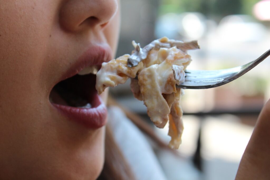 Come mangiare e non ingrassare: strategie efficaci