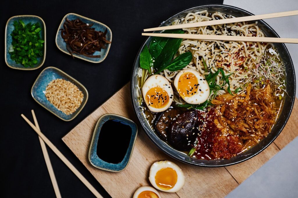 Come mangiare ramen: consigli e suggerimenti