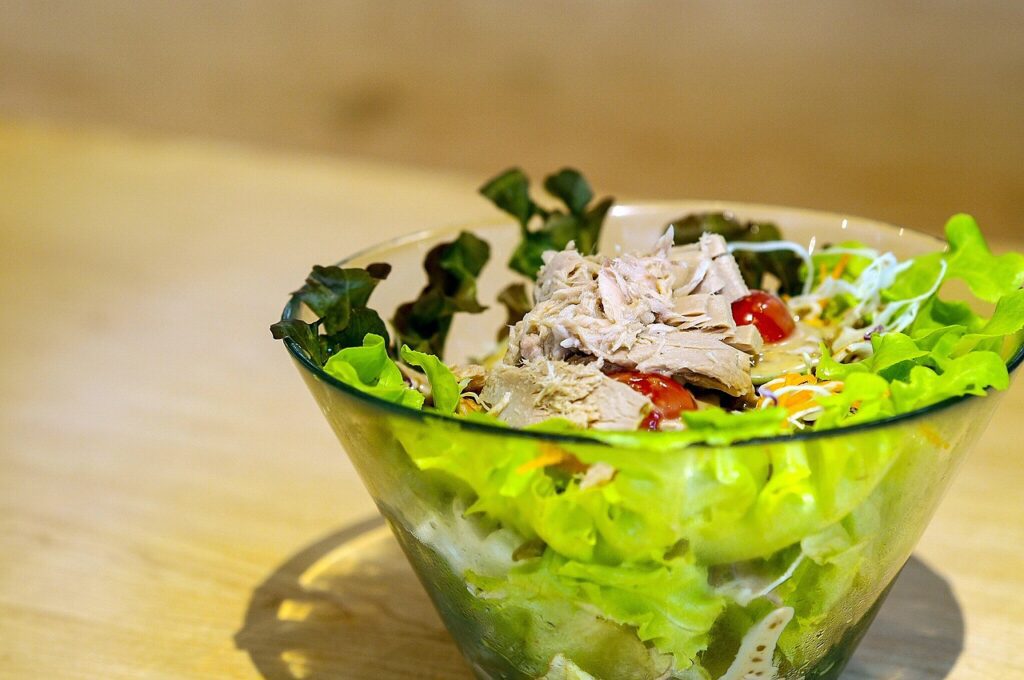 Come mangiare tonno in scatola: idee, benefici e consigli