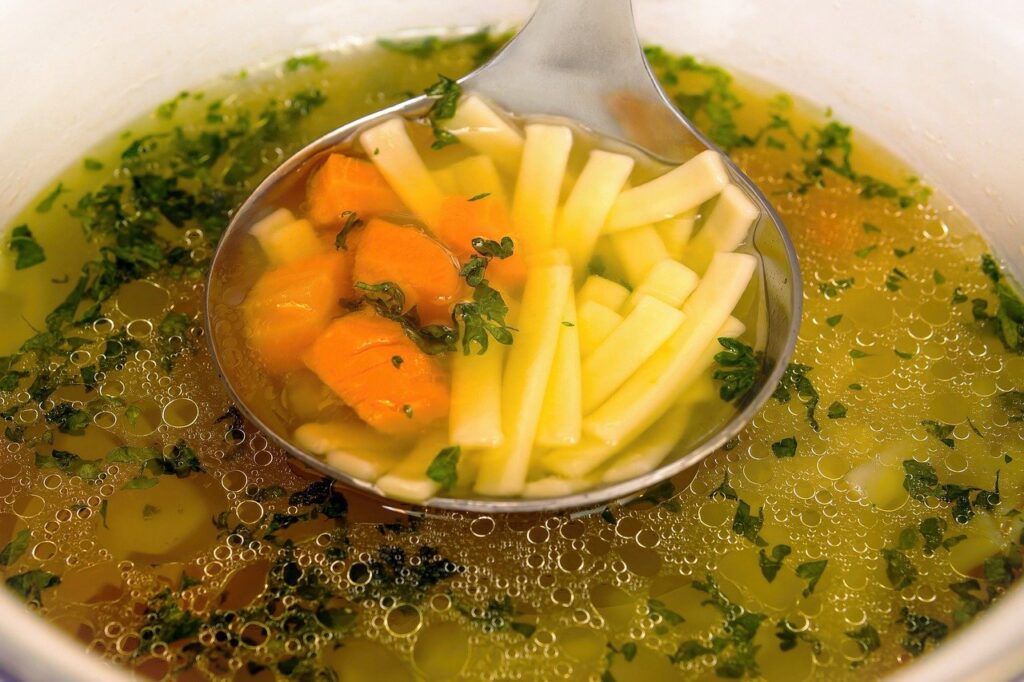 Cosa mangiare in caso di vomito: alimenti e consigli per il recupero