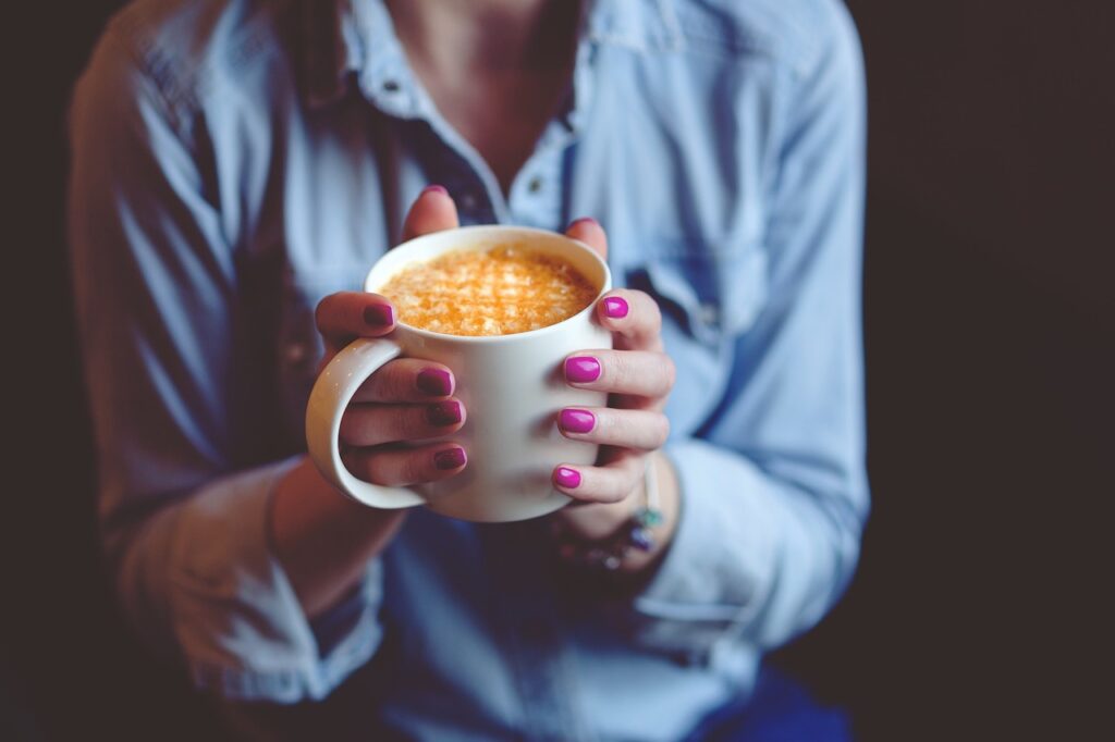 Cosa non mangiare in menopausa: alimenti da evitare per la salute