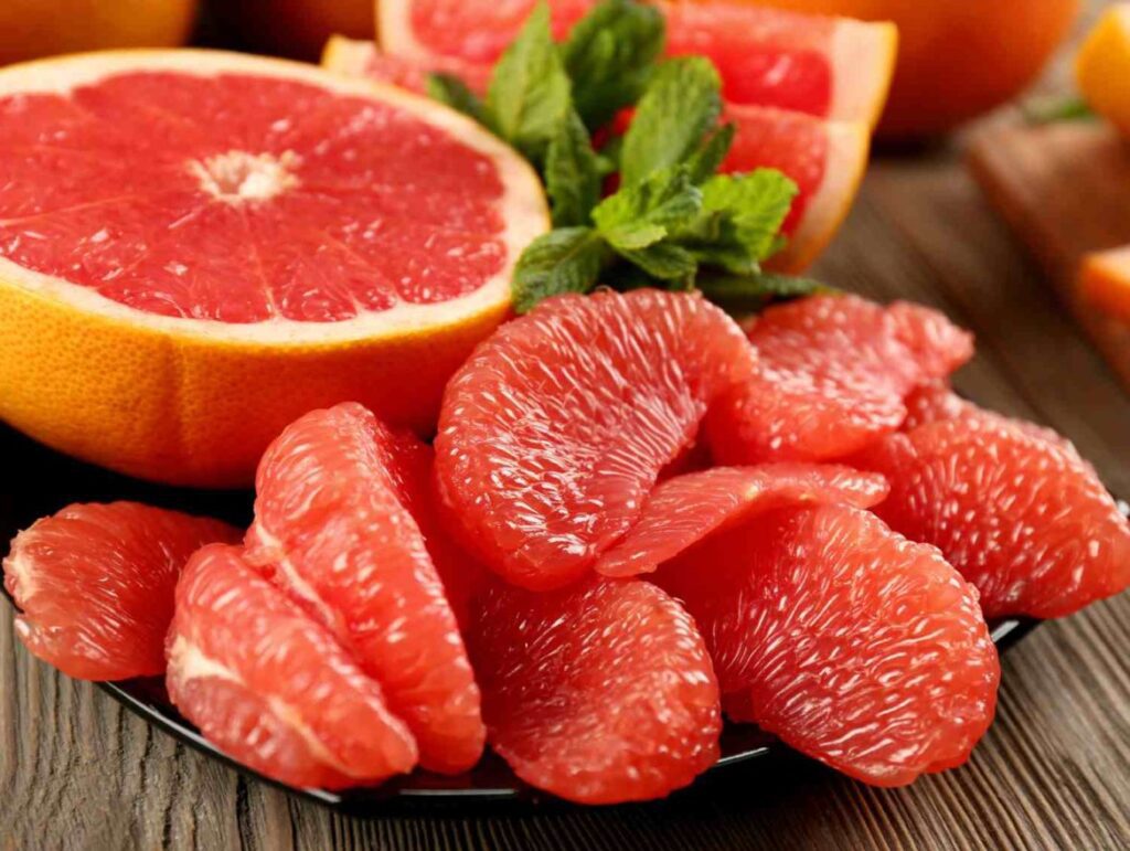 Quando Non Mangiare il Pompelmo: Precauzioni e Controindicazioni