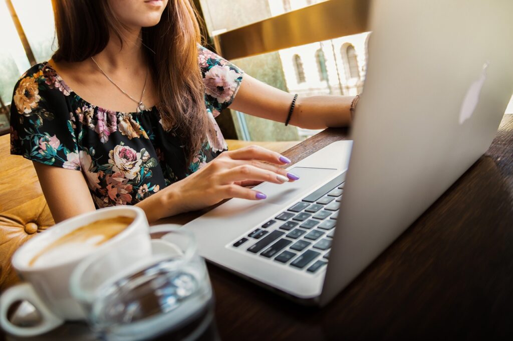 Stress lavoro correlato: cause, sintomi e strategie per affrontarlo