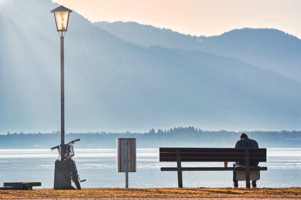 Tristezza e solitudine: come comprenderle e affrontarle
