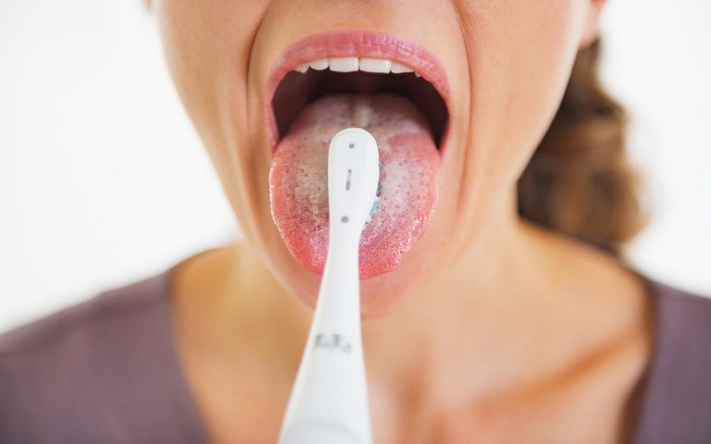 Alitosi e Mal di Gola: Cause e Rimedi