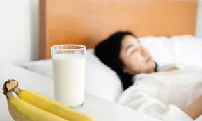 Mangiare la Banana la Sera: Benefici e Consigli