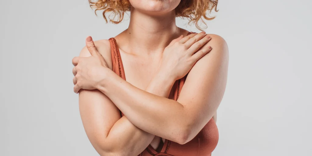 Tremori al Corpo: Cause, Sintomi e Possibili Rimedi