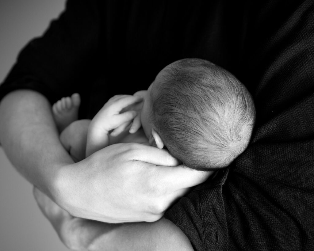 Alimentazione neonato: guida completa ai primi mesi di vita