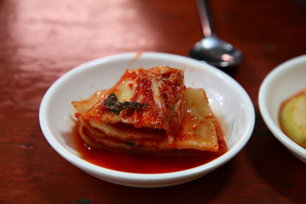 Come mangiare kimchi: idee e ricette per gustare questo alimento