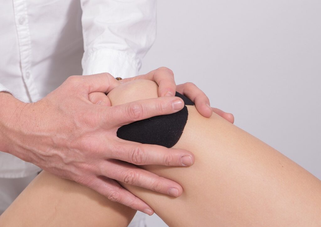 Dolore interno ginocchio: cause, diagnosi e rimedi