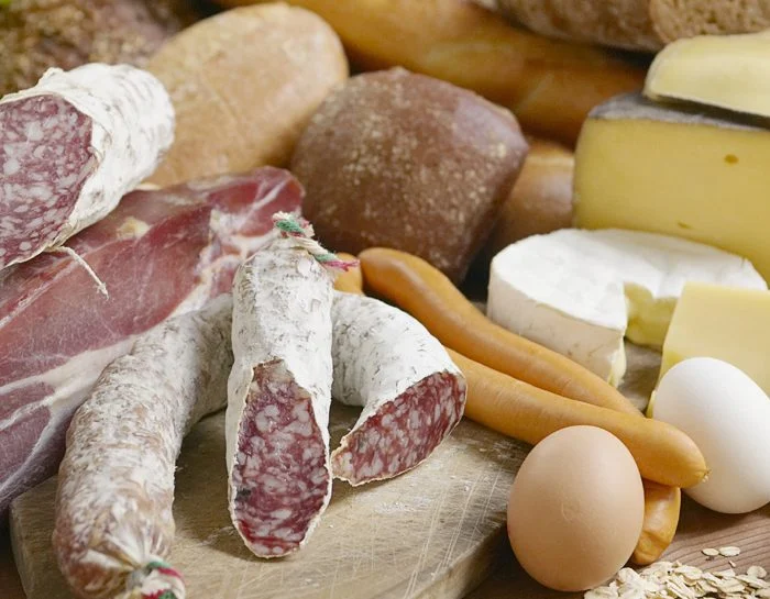 Quali cibi contengono pi&ugrave; colesterolo?