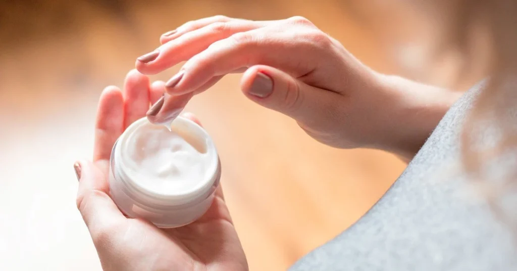 Come nutrire la pelle vecchia?