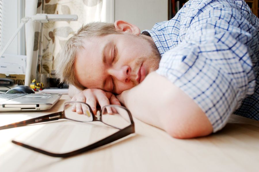 Rischi del Passare Troppo Tempo a Letto
