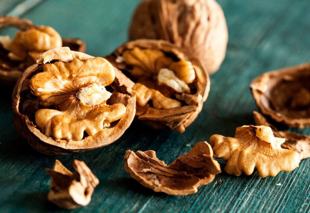 Benefici del consumo di noci sulla riduzione del colesterolo