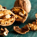 Benefici del consumo di noci sulla riduzione del colesterolo