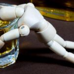 Come l’abuso di alcol influisce sulla salute mentale