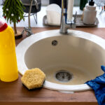 come pulire efficacemente il lavandino di casa