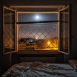 Finestra aperte o chiuse con caldo notturno forte: pro e contro