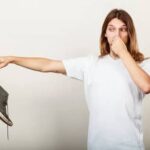 Come eliminare gli odori dalle scarpe in modo naturale