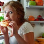 Perché hai fame poco dopo aver mangiato? Cause, rimedi e ruolo del microbioma intestinale