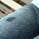 macchie di olio sui vestiti come rimuoverle rapidamente