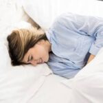 reflusso notturno, sintomi, cause e rimedi