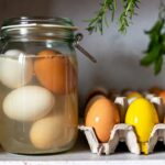 Come conservare le uova fresche più a lungo se il frigorifero è troppo pien
