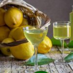 Come fare il limoncello fatto in casa con veri limoni
