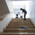 Come fare la Pulizia efficace delle scale del condominio