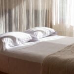 Come preparare il letto ordinato in 2 minuti con il trucco della nonna