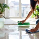 Come pulire casa senza aspirapolvere in modo efficace