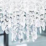 Come pulire i lampadari di cristallo goccia a goccia senza doverli smontare dal soffitto