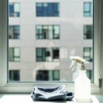 Come pulire i vetri delle finestre in modo efficace e senza aloni