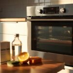Come pulire il forno senza usare prodotti chimici aggressivi