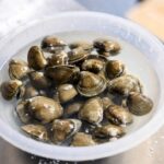 Come pulire le vongole bene senza farti ammalare